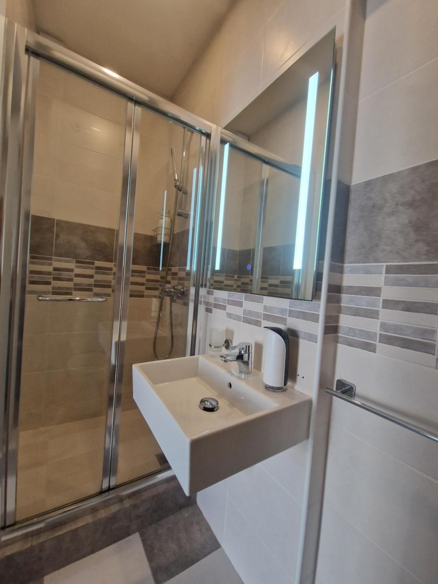 Korzo Suites Sliema II ภายนอก รูปภาพ